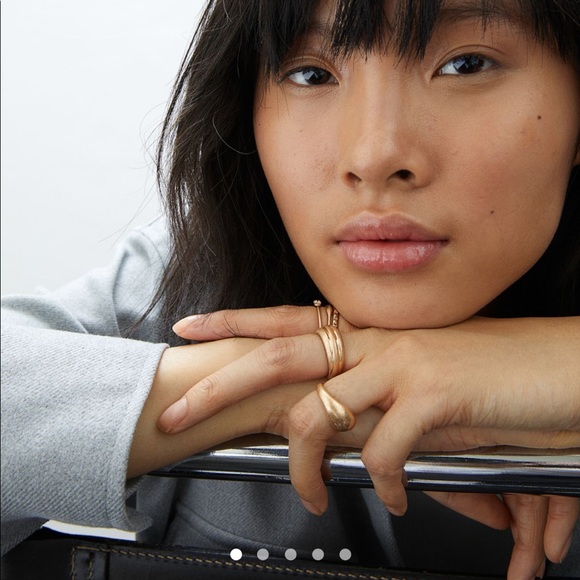 H&M SET OF 5 RINGS MATTE GOLD NEW - Picture 5 of 7